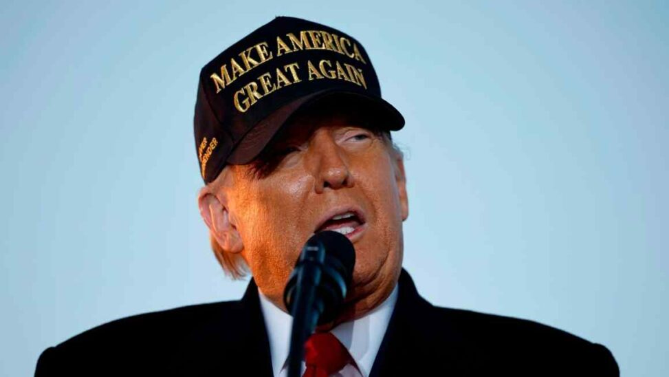 Trump hits india with extra 25% tariff for russia oil purchases