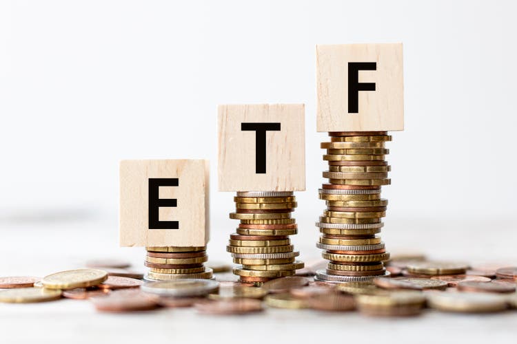 Etf flows surge past $750b in 2025, eyeing second straight $1t year