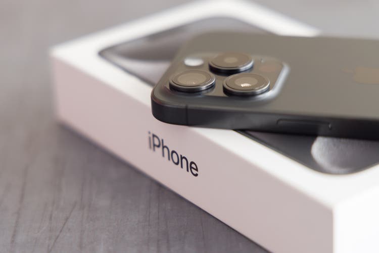 Apple expands india production for u.s. bound iphone 17 models, bloomberg reports