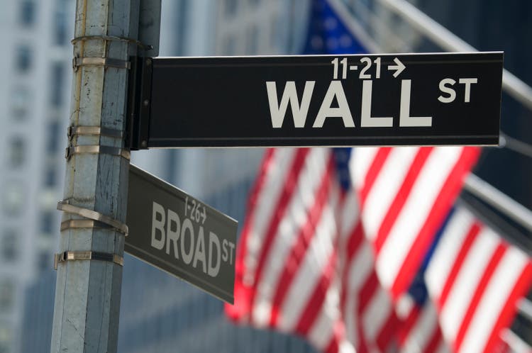 Dow retreats from record level, s&p and nasdaq make small moves as nvidia's earnings loom