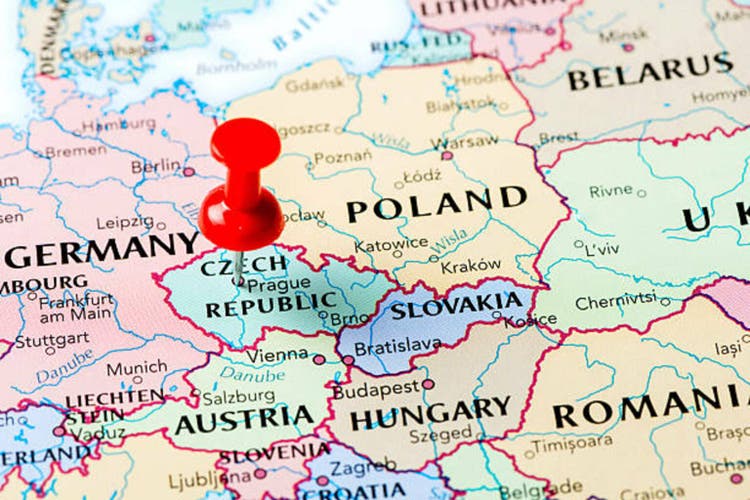 Czech government plans higher deficit to fund defense, energy