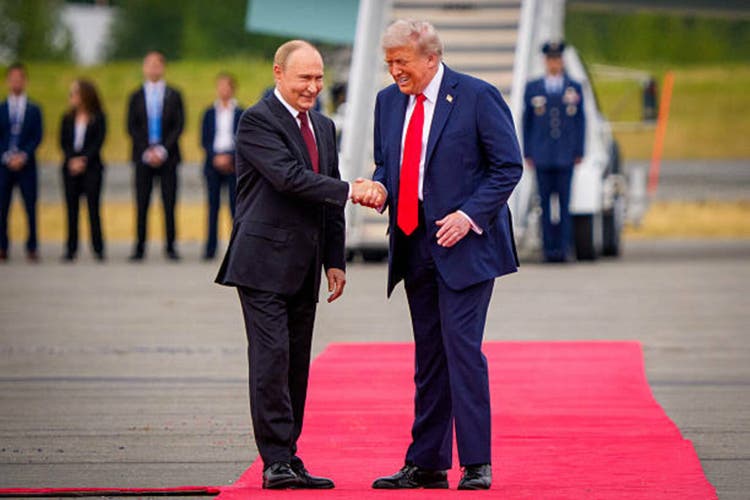 Defense and energy in focus as trump pushes ukraine toward peace deal