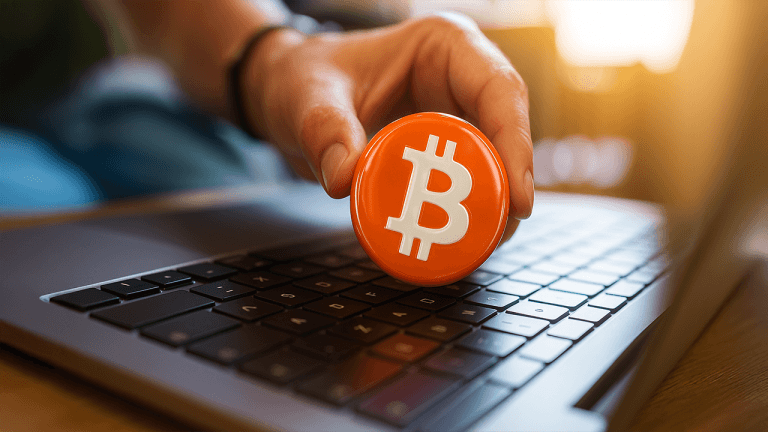 Bitcoin price watch: multi timeframe analysis signals uptrend potential