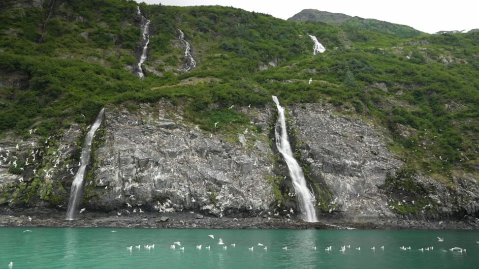 Alaska's quiet is pierced with a cacophony of questions over trump putin summit