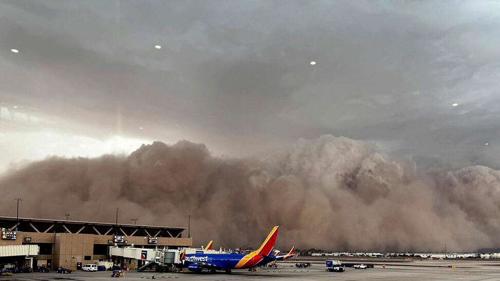 Massive dust storm leaves thousands without power and blinds drivers in southwest us