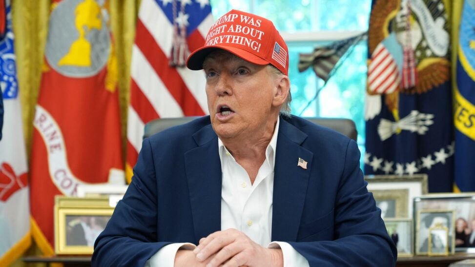 Trump seeking to 'manufacture a crisis' in chicago, says illinois governor