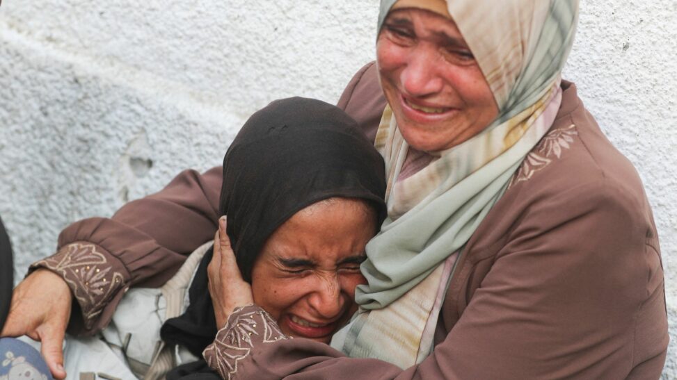 At least 43 palestinians killed as israeli offensive in gaza city intensifies