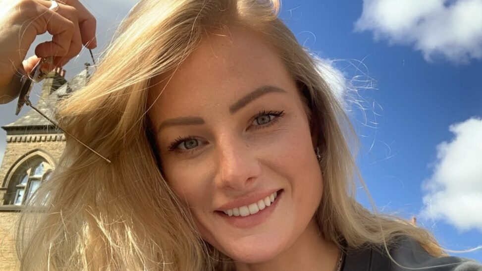 Experienced skydiver deliberately fell to her death, coroner finds