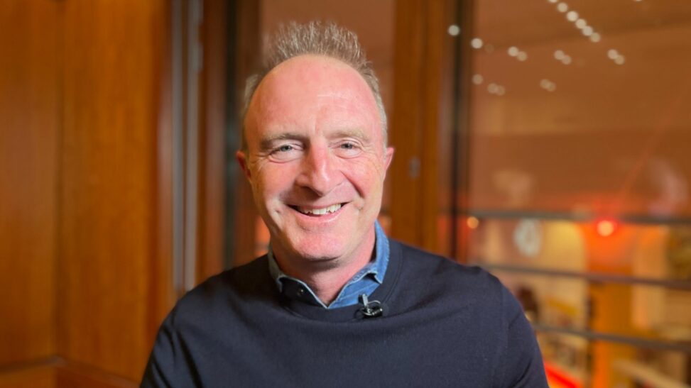 Observer editor in chief says bbc should be 'put beyond reach of politicians'