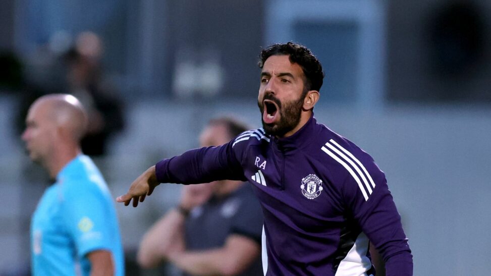 Man utd manager ruben amorim admits 'sometimes i want to quit' after cup loss