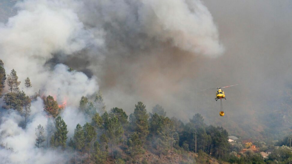 Spain deploys extra 500 soldiers to tackle major wildfires with weather 'not on our side'