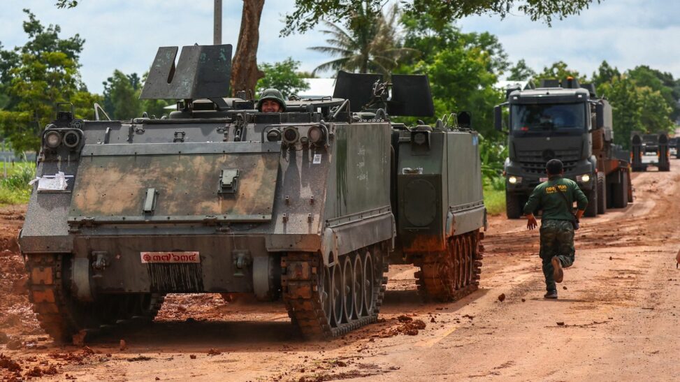 Cambodian soldiers returned by thailand after ceasefire deal