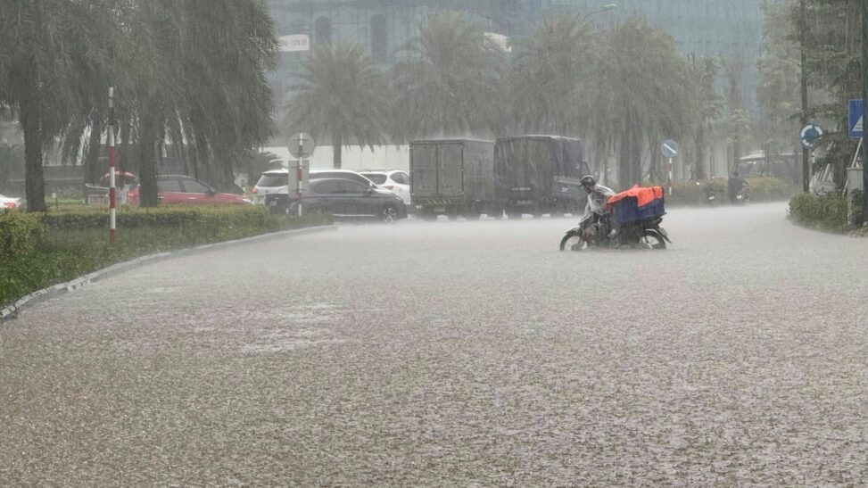 Three people killed and 13 others injured as typhoon kajiki hits vietnam