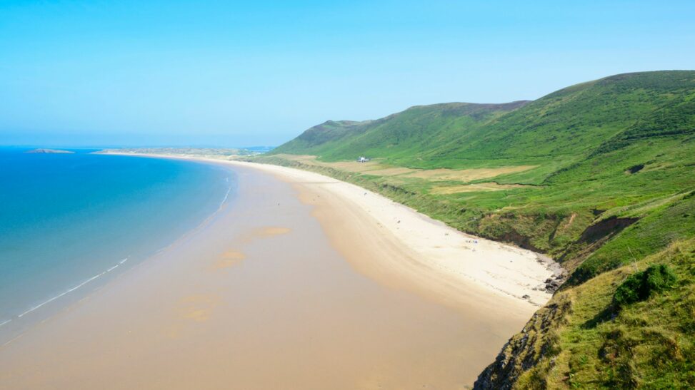 Warmest august bank holiday monday on record in wales and northern ireland