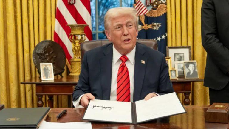 Trump signs 2 executive orders that could boost crypto markets
