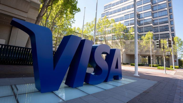 Visa seeks onchain expert to bridge blockchain activity with global payments