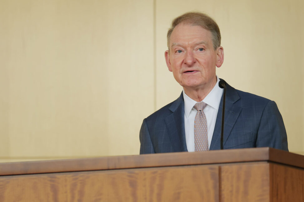 Sec to propose rule change on trump's call to end quarterly earnings reporting, says chair atkins