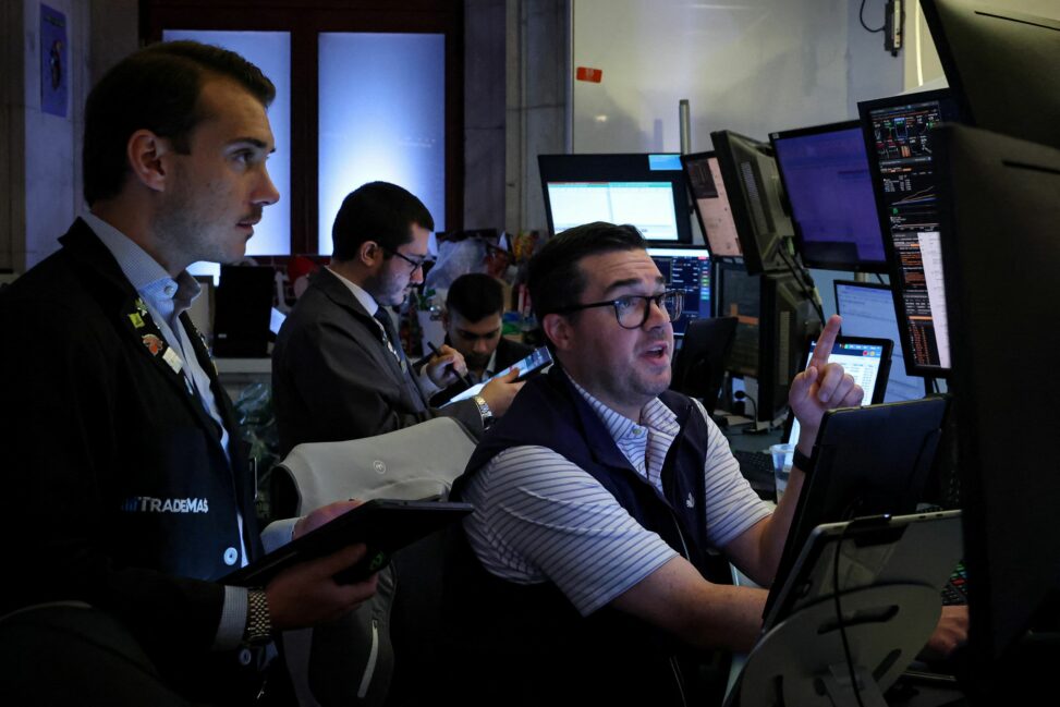 More investors want public and private assets in their portfolio. now there's a benchmark to track this combo