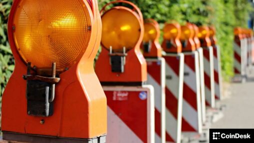 Crypto markets today: warning signals as bitcoin's strongest month of the year approaches