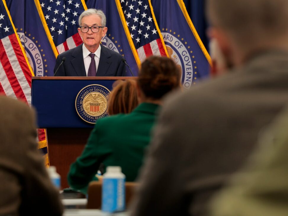 Stock investors aren't impressed by the fed's long awaited rate cut