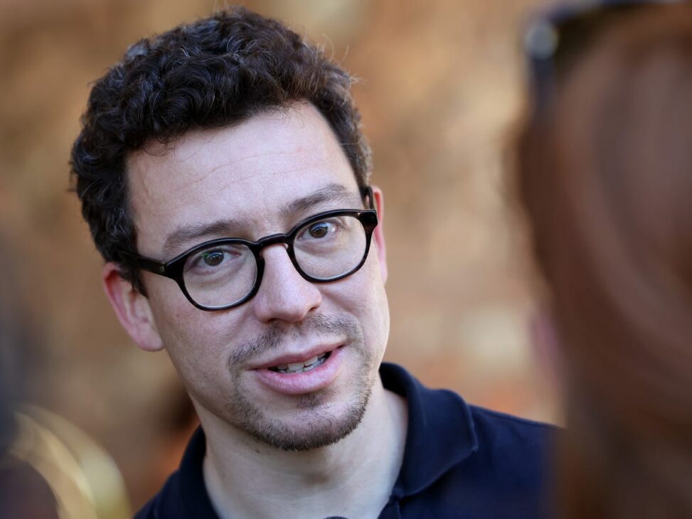 Duolingo's ceo gives new hires 5 tips for career success