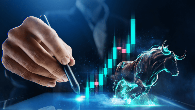Bitcoin rebounds, altcoins explode: weekly gains push market cap past $4 trillion