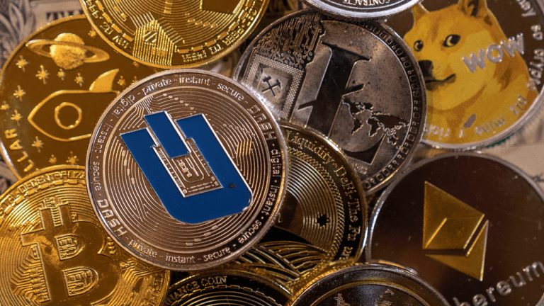 Dozens of crypto etfs sit in sec queue, bloomberg’s seyffart shows