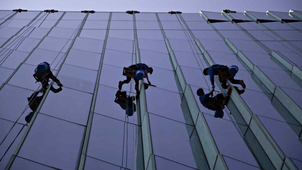 Us housing agency rehires sacked fannie and freddie staff ahead of ipo