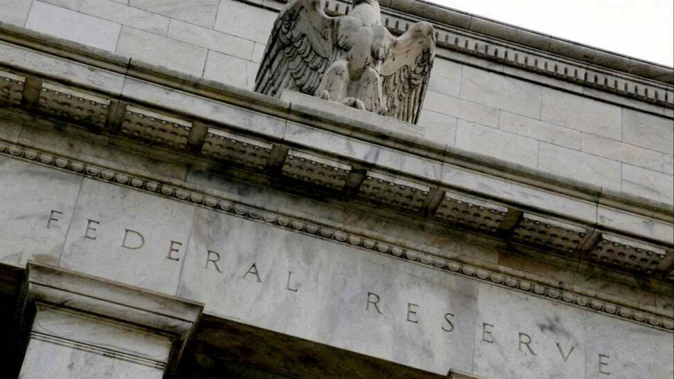 Us wholesale prices declined unexpectedly in august