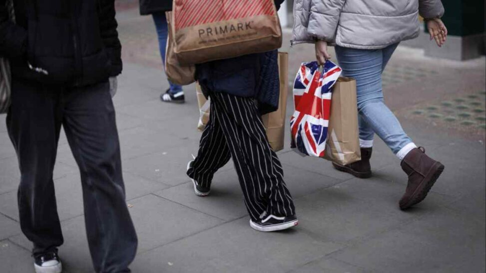 Uk retail sales rose 0.6% in july as ons admits quality issues