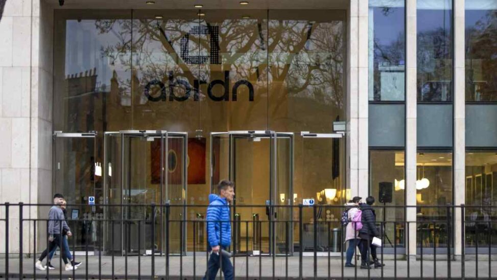 Aberdeen suffers blow as phoenix group pulls £20bn of funds