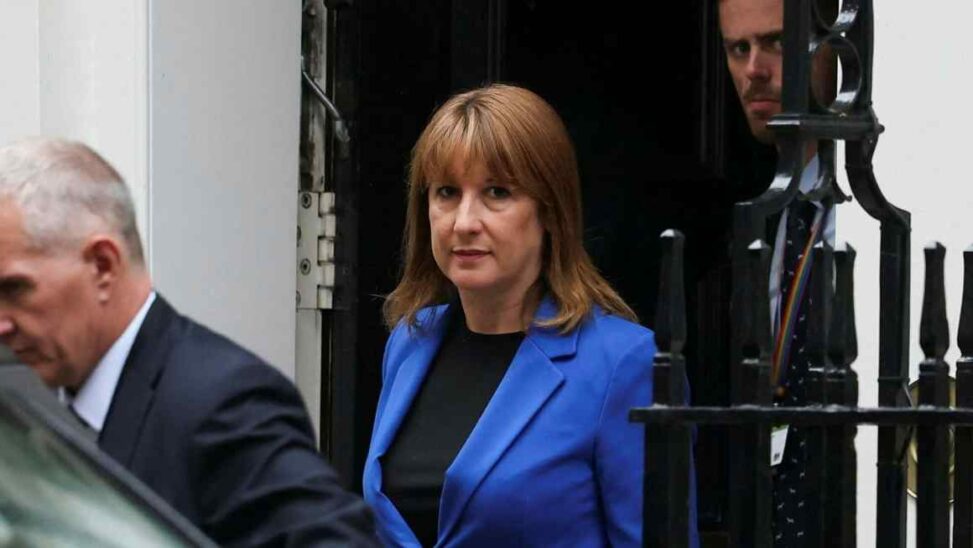Cut spending to fix uk public finances, investors urge rachel reeves