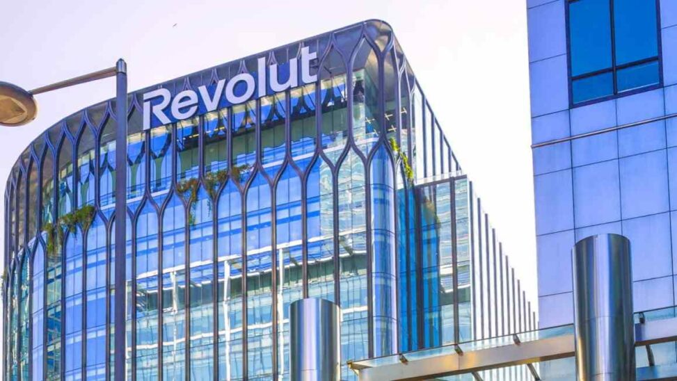 Deutsche bank in talks to become revolut’s canary wharf neighbour