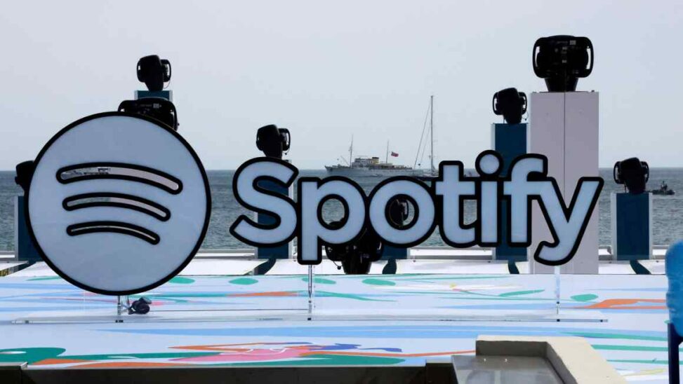 Spotify ceo ek to step down as music streamer splits role