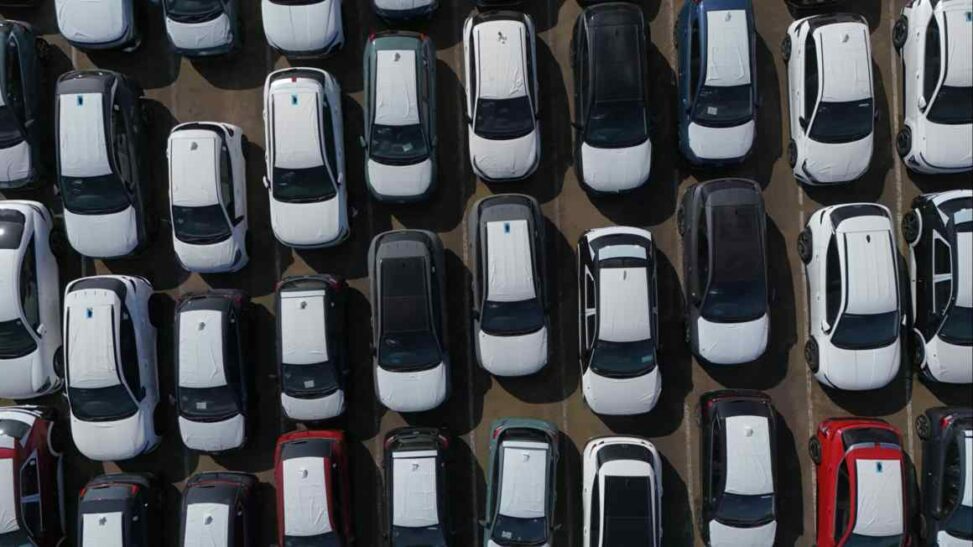 Lenders race to rescue car parts group as debt woes rattle markets