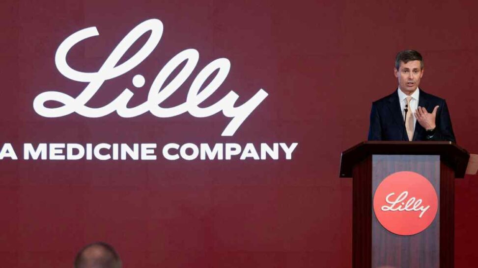 Uk to offer to pay more for drugs to placate trump and pharma groups
