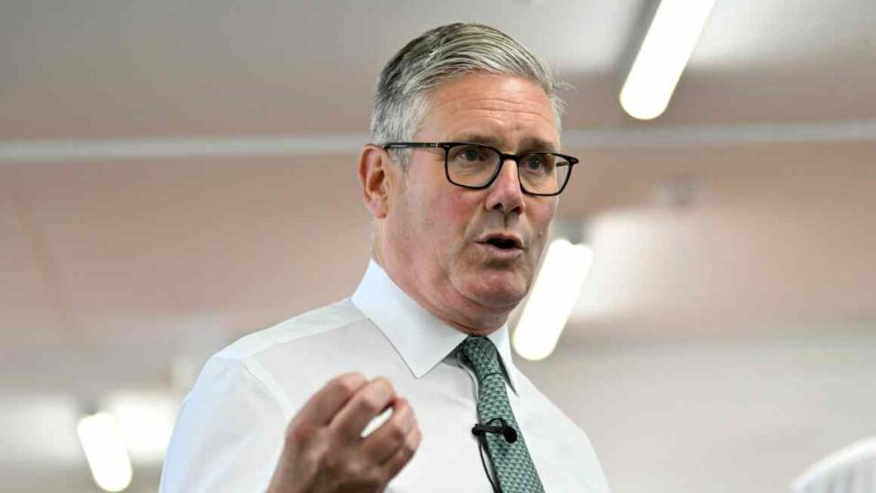 Starmer launches sweeping cabinet reshuffle after rayner resigns in tax scandal