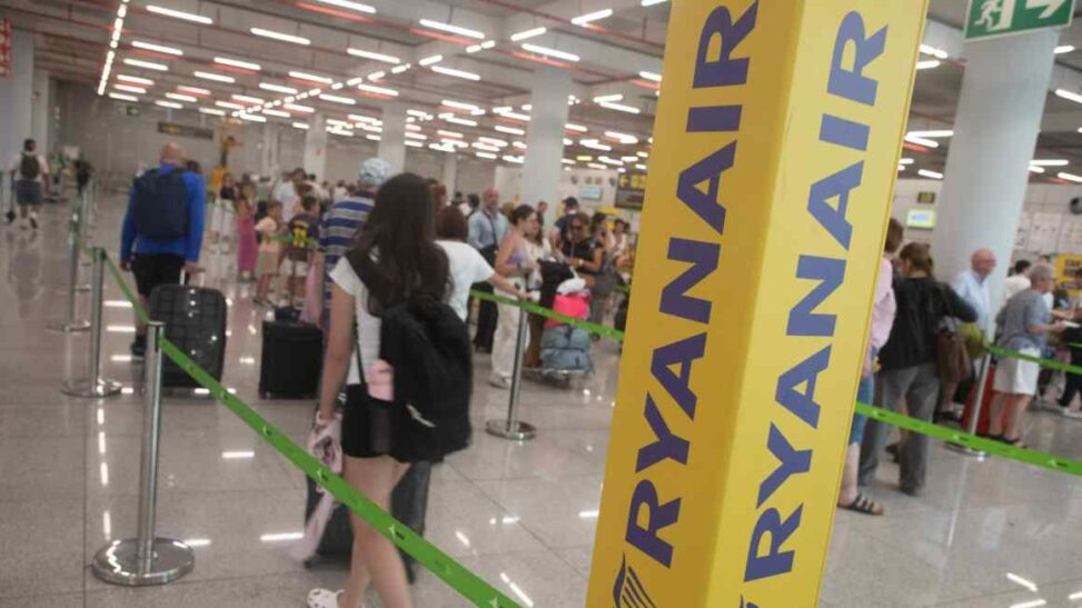 Spanish airport owner accuses ryanair of ‘lies’ over flight cuts