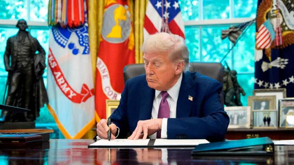 Trump issues order to penalise countries that detain american citizens