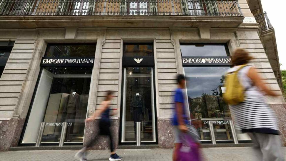 Giorgio armani named three preferred buyers for fashion empire in his will