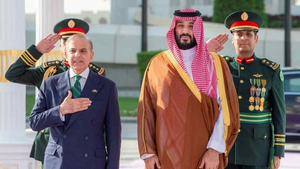 Saudi arabia signs ‘strategic mutual defence’ pact with pakistan