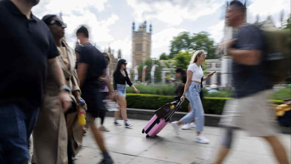 Sharp rise in uk pension lump sum withdrawals over tax concerns
