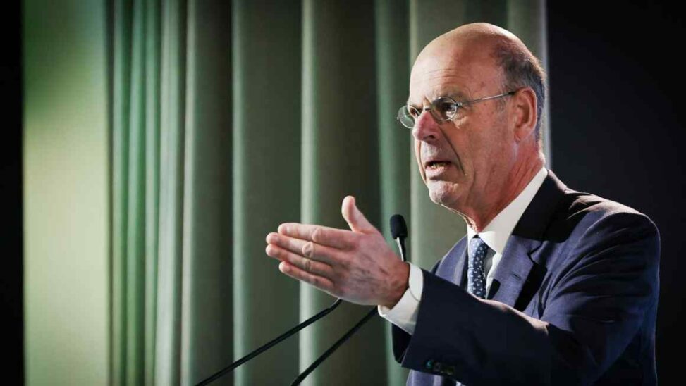 French finance minister urges compromise on 2026 budget