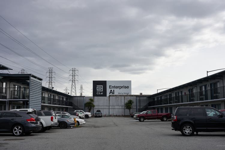 C3.ai changes leadership following shaky q1 results; analysts lower estimates
