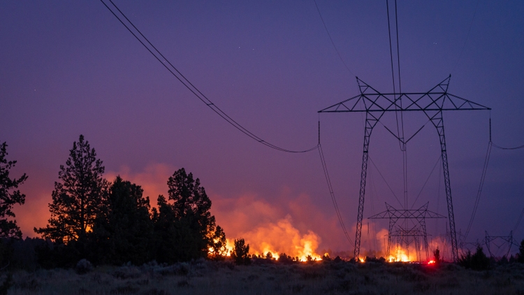 California lawmakers are said to strike deal to replenish wildfire utility fund