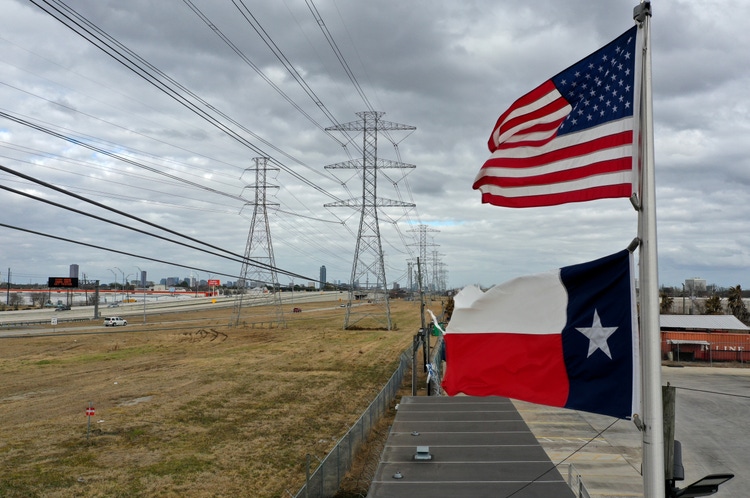Centerpoint outlines 10 year $65b capex plan, edges earnings guidance higher
