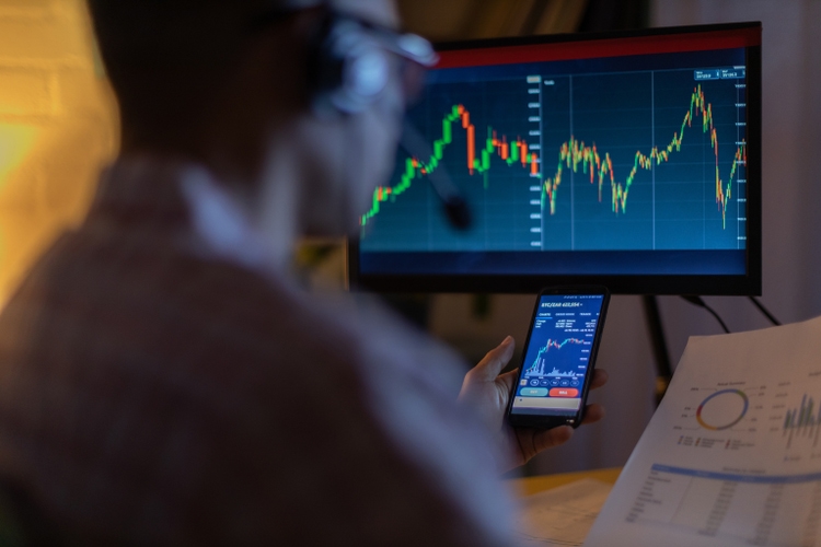 Wells fargo cio raises s&p 500 target, advises against small caps