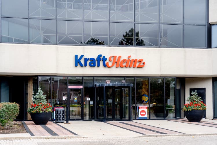 Market voices: buffett on kraft heinz, space command update, asia lng