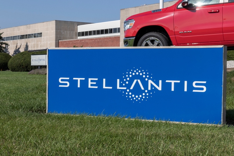 Stellantis recalls nearly 164k vehicles over detached door trim issue