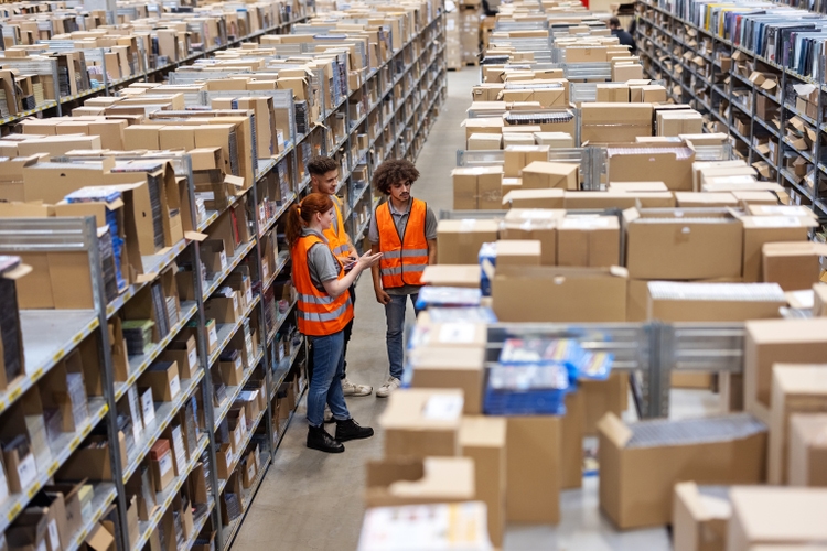 Wholesale inventories rise less than expected in july
